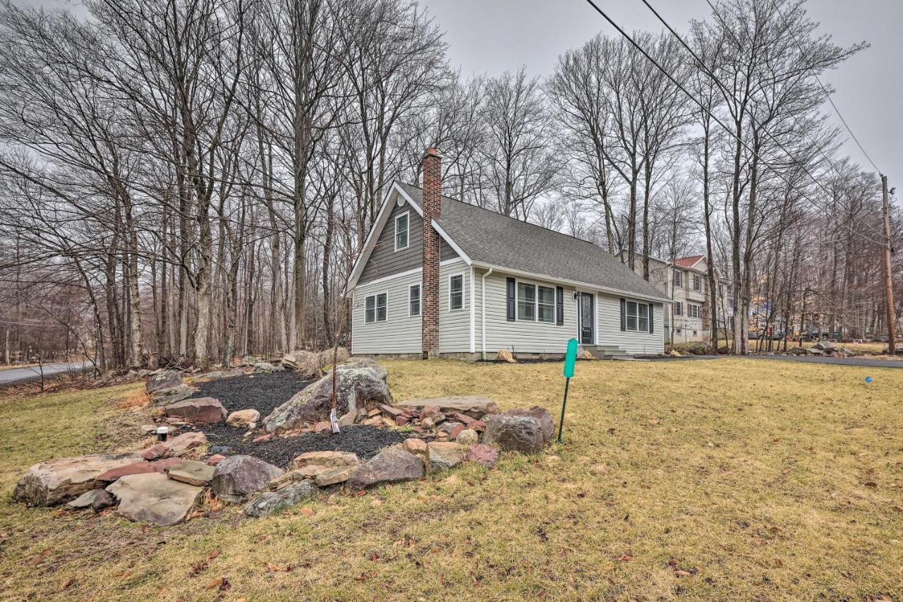 Holiday home Cozy Poconos Retreat About 1 Mi To Carobeth!
