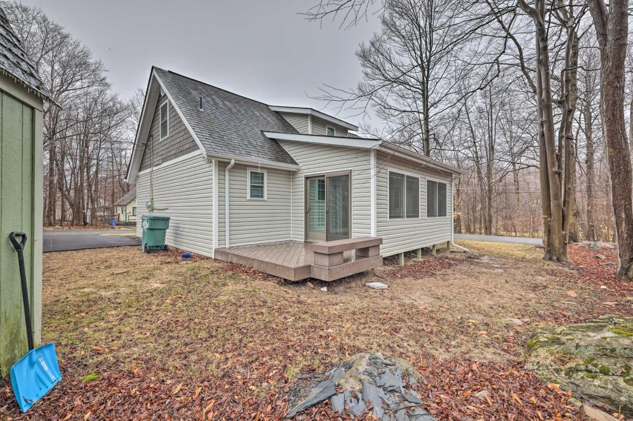 Holiday home Cozy Poconos Retreat About 1 Mi To Carobeth! Tobyhanna